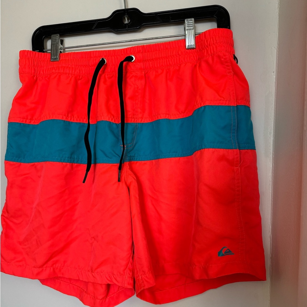 Men’s M/L quicksilver board shorts non lined